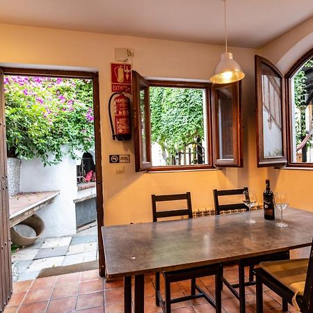 Amaka House Hostel Granada Exterior photo