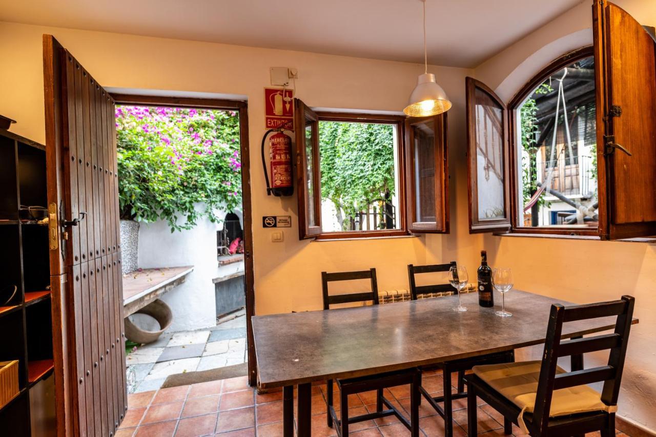 Amaka House Hostel Granada Exterior photo